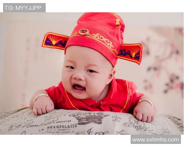 婴儿百日照篮球趣味摄影记录小天使成长的快乐瞬间